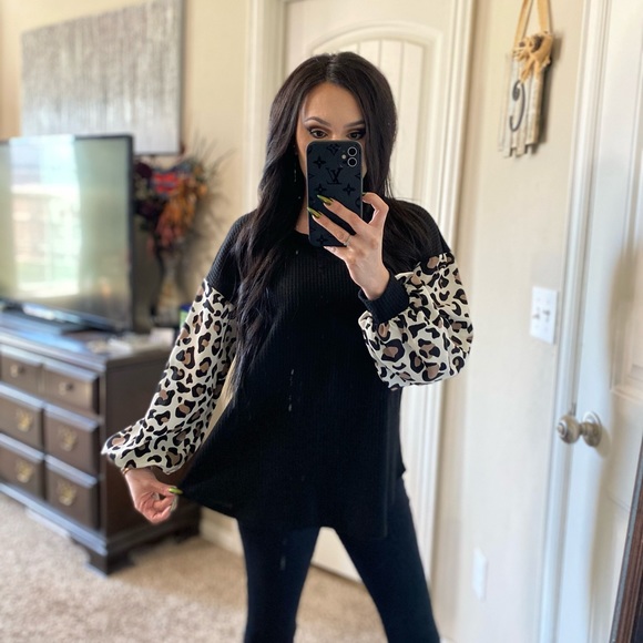 BiBi black leopard sleeve loose fit top S - Picture 2 of 10